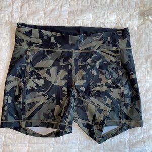 Camo biker shorts